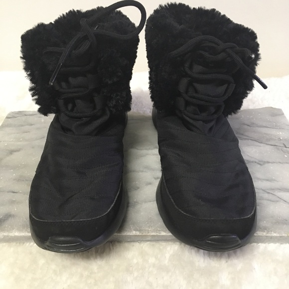 Nike Kaishi Ankle Boots Faux Fur Black 7.5 - Picture 8 of 11